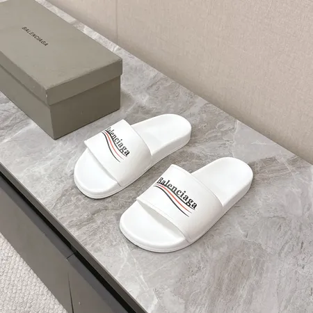 バレンシアガ スリッパ