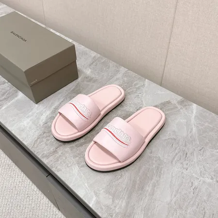 バレンシアガ スリッパ