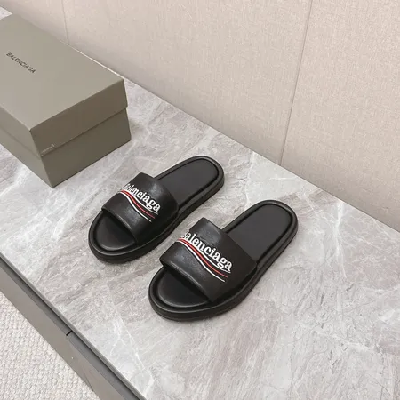 バレンシアガ スリッパ