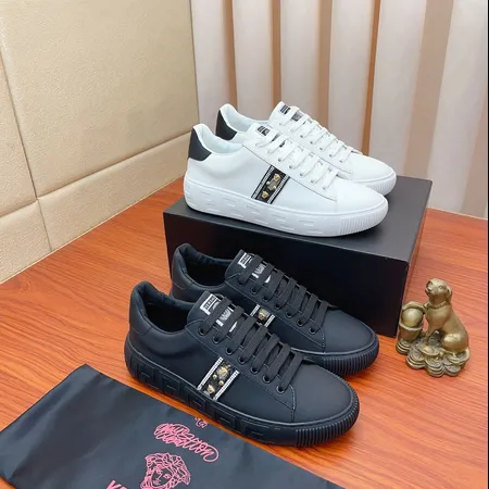 ヴェルサーチ カジュアルシューズ