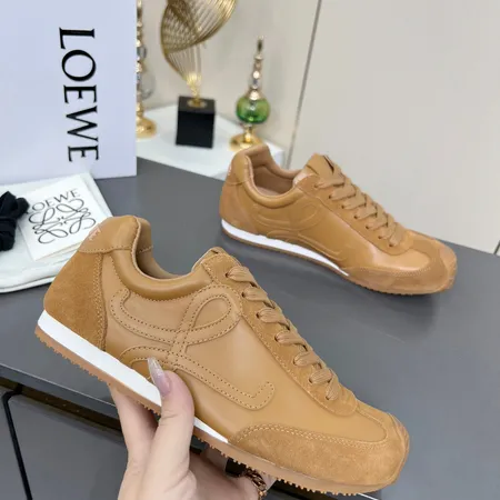 ロエベ カジュアルシューズ