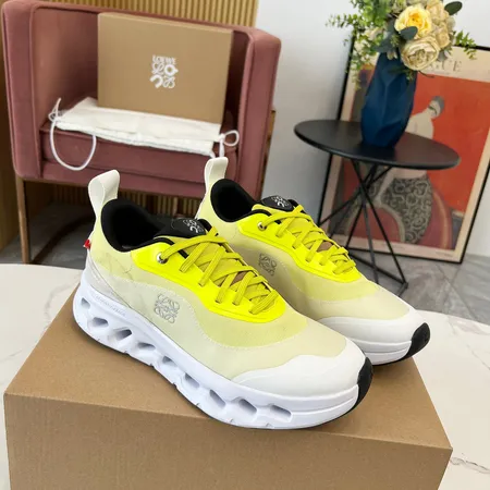 ロエベ スニーカー