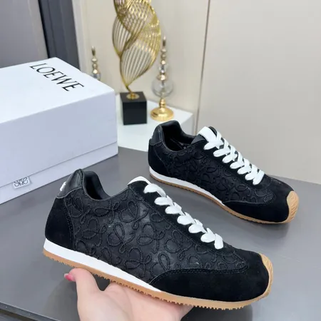 ロエベ カジュアルシューズ