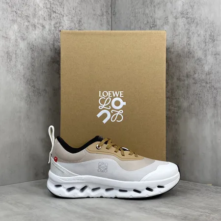 ロエベ スニーカー