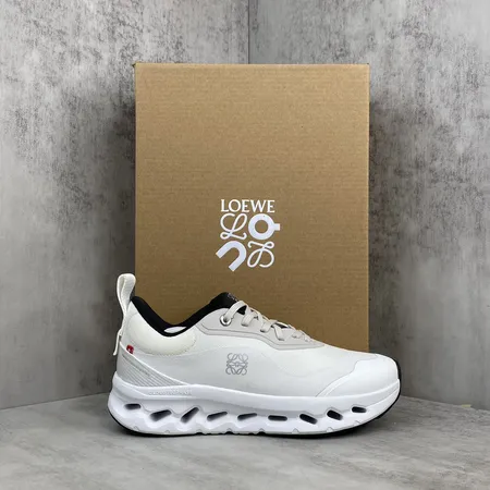 ロエベ スニーカー