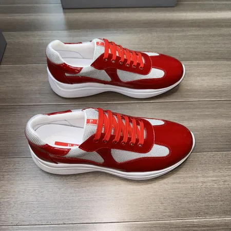 プラダ スニーカー