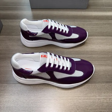 プラダ スニーカー