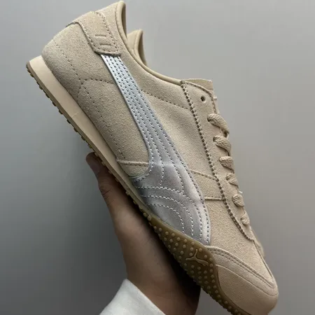 プーマ カジュアルシューズ