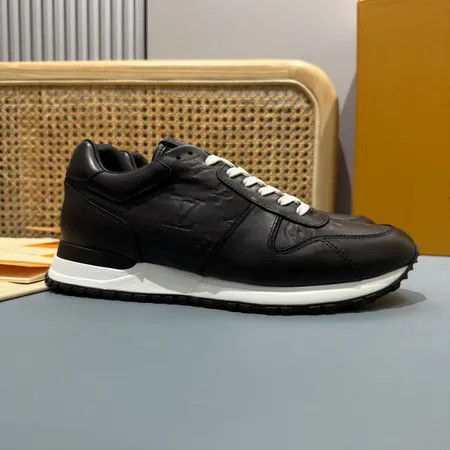 ルイヴィトン スニーカー