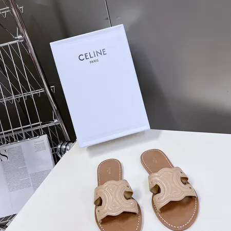 セリーヌ スリッパ