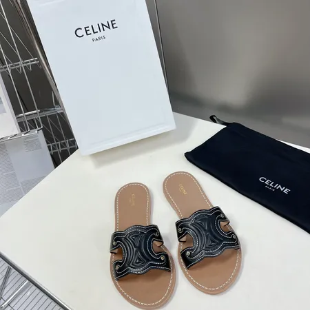 セリーヌ スリッパ