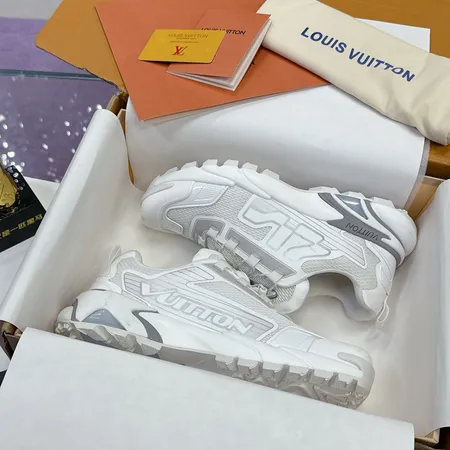 ルイヴィトン スニーカー