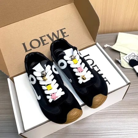 ロエベ スニーカー