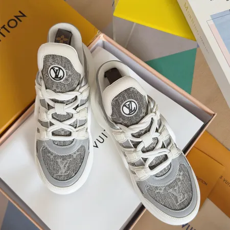 ルイヴィトン スニーカー