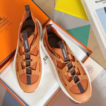 エルメス スニーカー