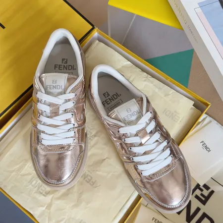 フェンディ カジュアルシューズ