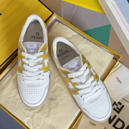フェンディ カジュアルシューズ
