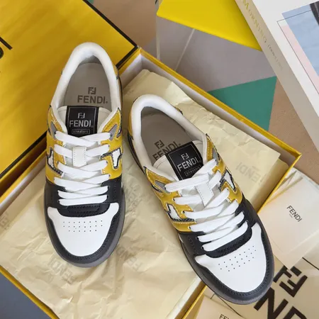 フェンディ カジュアルシューズ