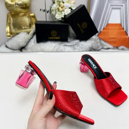 ヴェルサーチ スリッパ