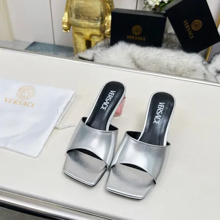 ヴェルサーチ スリッパ