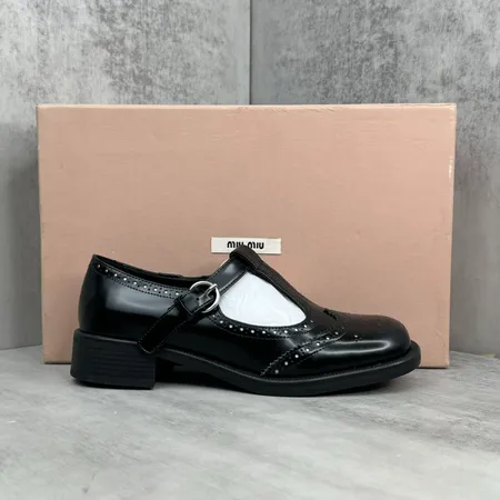 ミュウミュウ ビジネスシューズ