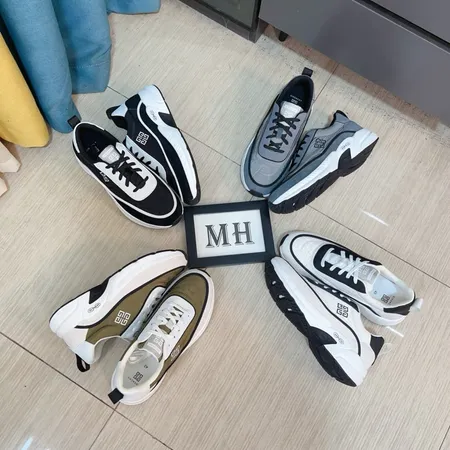 ジバンシィ スニーカー