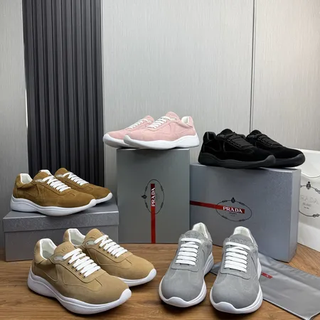 プラダ スニーカー