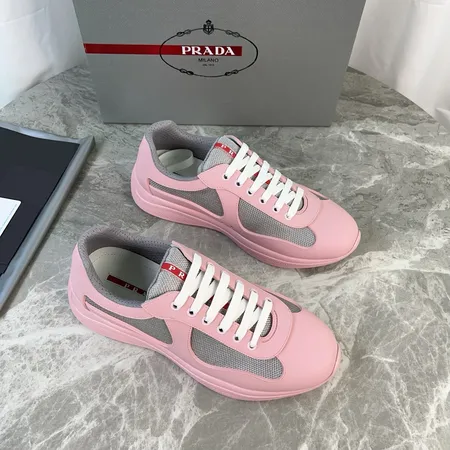 プラダ スニーカー