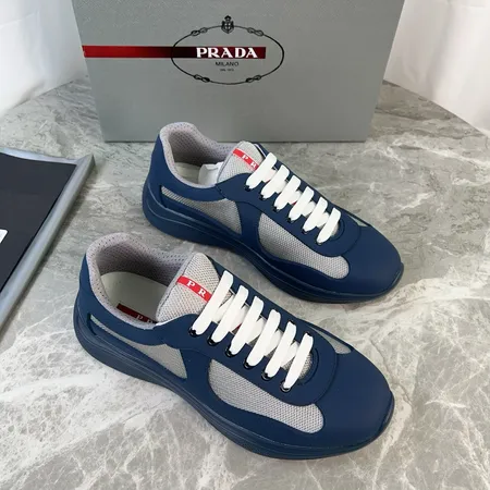 プラダ スニーカー