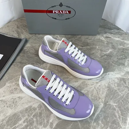 プラダ スニーカー