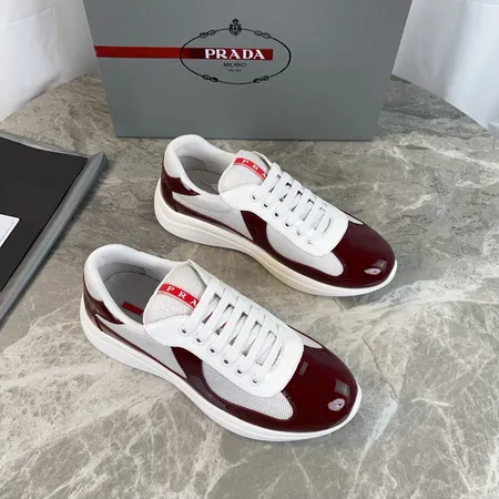 プラダ スニーカー