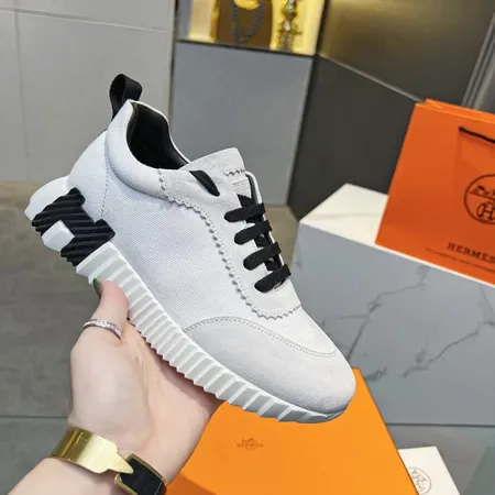 エルメス スニーカー