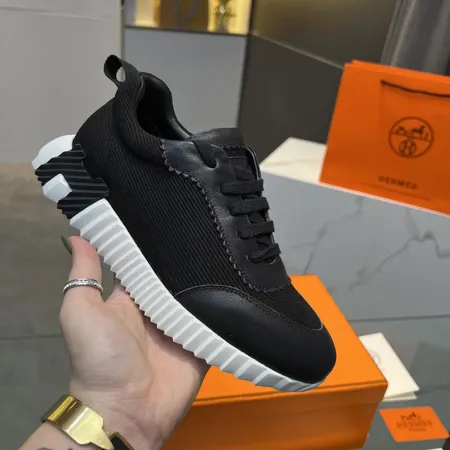 エルメス スニーカー