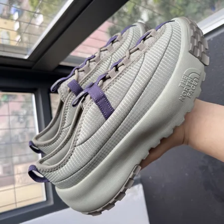 ノースフェイス カジュアルシューズ