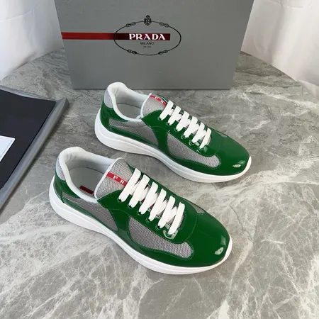 プラダ スニーカー
