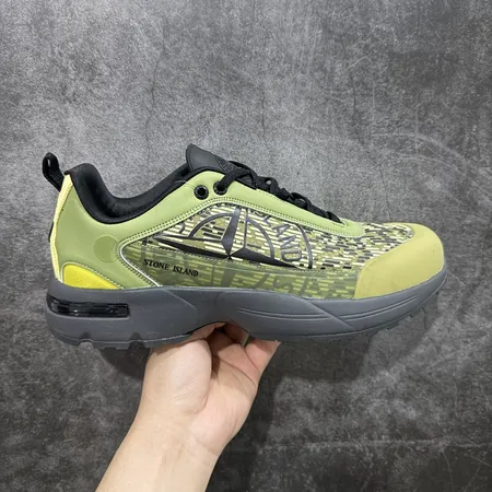 ストーンアイランド スニーカー