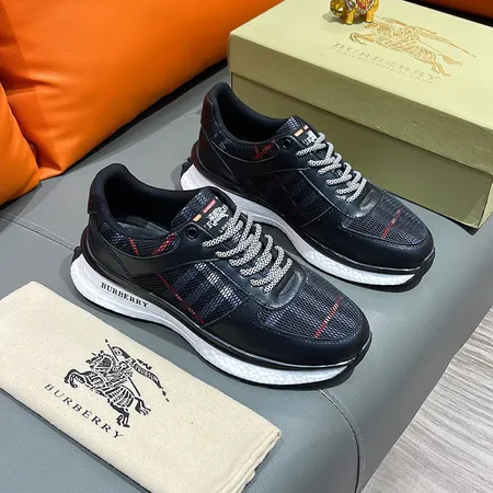 バーバリー ス カジュアルシューズ