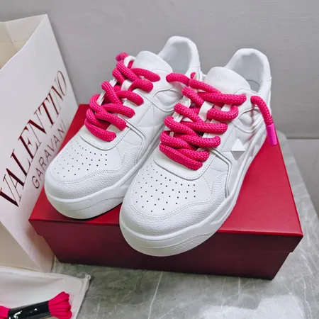 ヴァレンティノ カジュアルシューズ