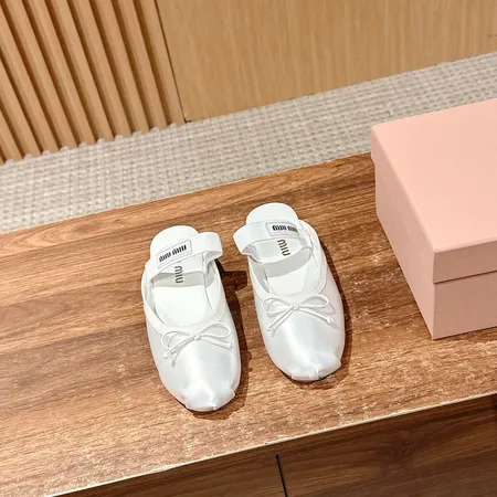 ミュウミュウ スリッパ