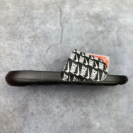 ナイキ スリッパ