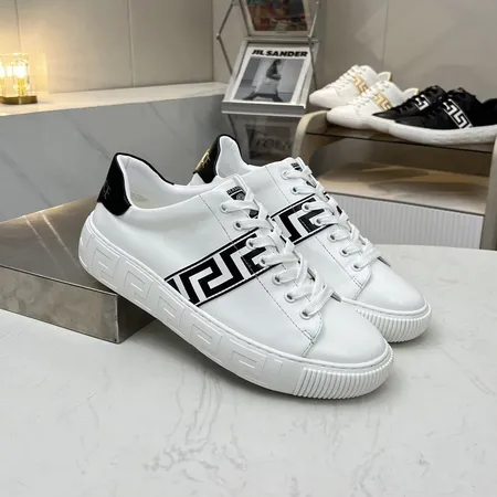 ヴェルサーチ カジュアルシューズ