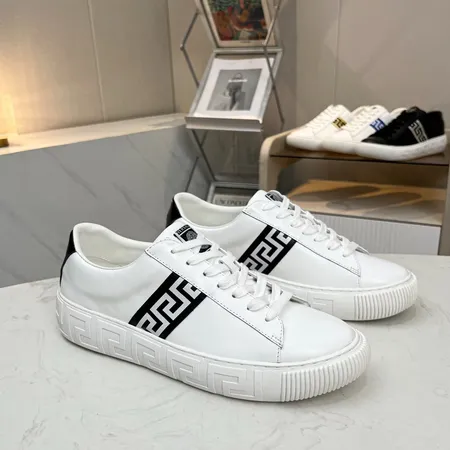 ヴェルサーチ カジュアルシューズ