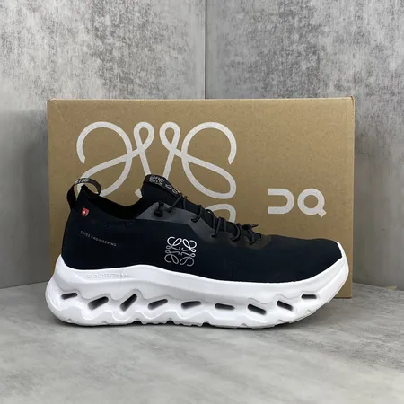 ロエベ スニーカー