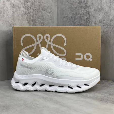 ロエベ スニーカー