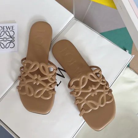 ロエベ スリッパ