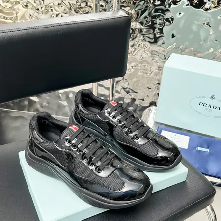 プラダ スニーカー