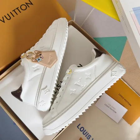 ルイヴィトン カジュアルシューズ