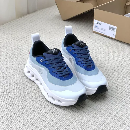 ロエベ スニーカー