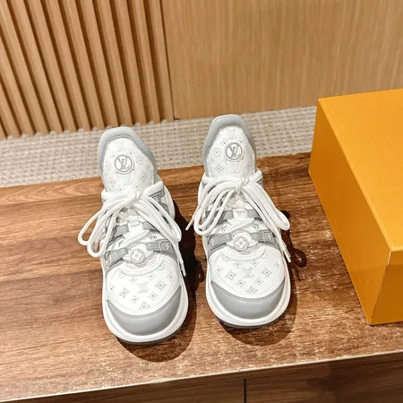 ルイヴィトン スニーカー