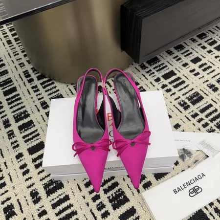 バレンシアガ サンダル